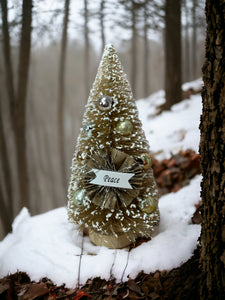 Sisal Bottle Brush Tree w/ Ornaments, Snow & Holiday Word